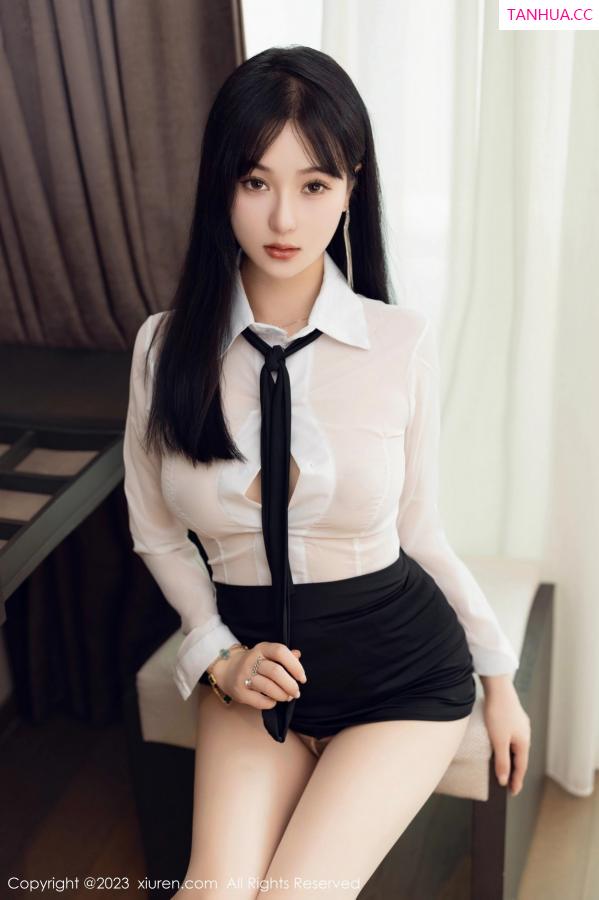 罗熙桐  [XiuRen]高清写真图 2023.05.10 No.6711 桐桐 长靴美腿第13张图片